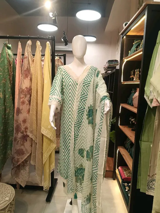 Green and White Printed Straight Suit (R297)
