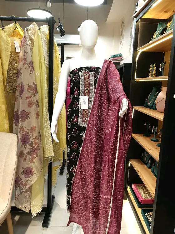 Black and Maroon Printed Unstitched Dress Material (D0279)